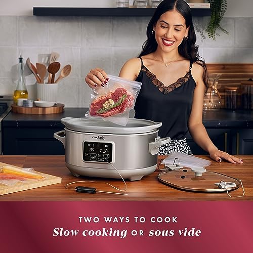 Crock-Pot 7 Quart Programmable Cook & Carry Slow Cooker F6AG